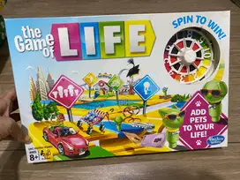 Hasbro The Game of Life Board Game Original
