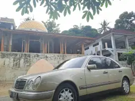 Mercedes Benz E320 Tahun 1997