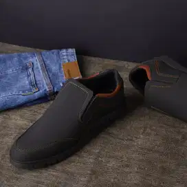 SEPATU Slip on  size 44