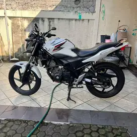 Honda CB150R Putih