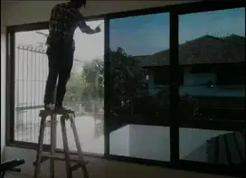 Jasa Pasang Sticker KacaFilm - Kaca Film Riben Kaca Film Hitam Klaten