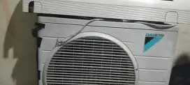 Jual AC Daikin 1.5 pk bekas