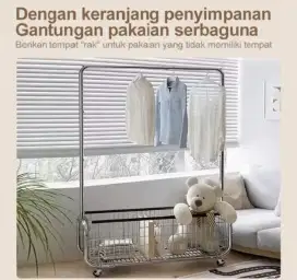 Rak gantungan baju besi keranjang kokoh roda serbaguna