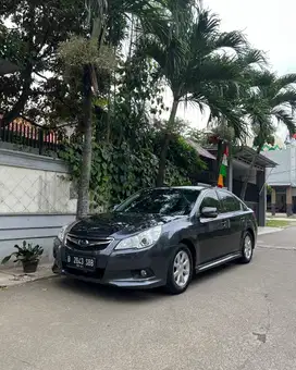 SUBARU LEGACY AWD LOW KM