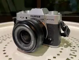 Fujifilm XT-20 dan lensa Fujinon 18-55 f.3,5-5,6 XC Kondisi mulus