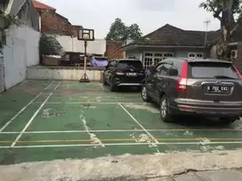Disewakan tanah dan bangunan luas 801 cocok buat kantor dan gudang