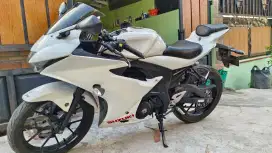 Di Jual Suzuki GSX R 150  Putih NIK 2017