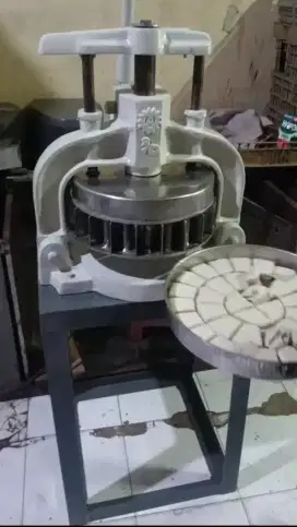 Manual divider pembagi adonan roti isi 36 pcs merk Limocin
