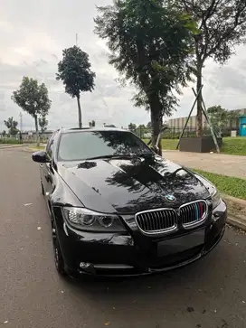 BMW 320i LCI N46 (Black On Black) Ganteeeeeeng Poool
