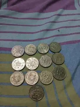 Aneka uang logam baru dan lama