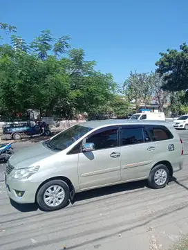 Toyota Kijang Innova 2012 Bensin