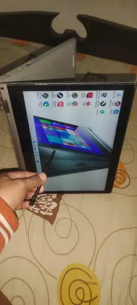 Lenovo Yoga layar sentuh Tochscren bisa di lipat Ram 16GB SSD 256Gb