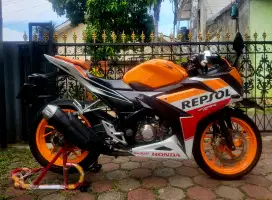 CBR 150 R edisi Repsol 2016