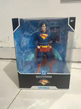 Mcfarlane superman statue DC