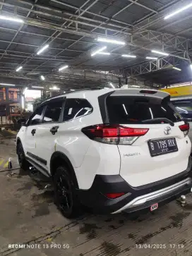 Toyota  Rush Tahun 2022 Antik Km 8 Rb Asli