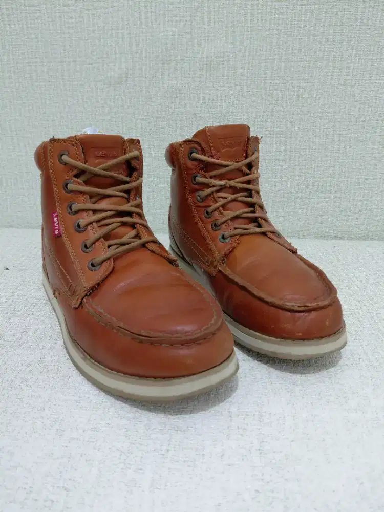 Levis boots coklat tapak datar size 44 insole 28 cm