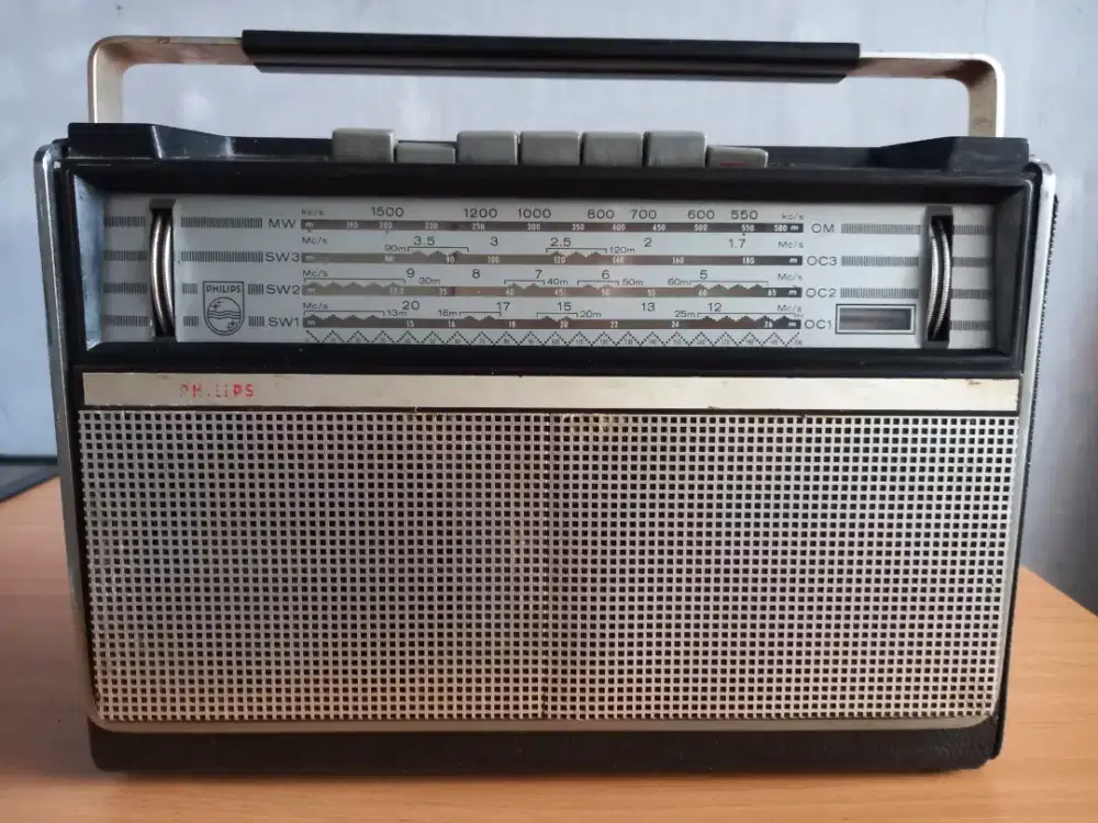 Radio Jadul Antik Philips L4X26T