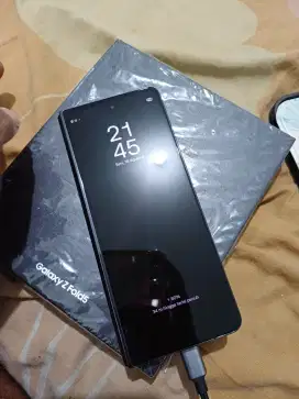 Samsung Fold 5. 12/256. Sein