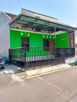 DISEWAKAN RUMAH
