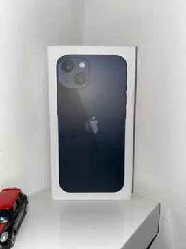 iPhone 13 128 GB iBox (masih garansi)