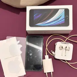 Iphone SE 2020 64GB White (fullset ori ex ibox)
