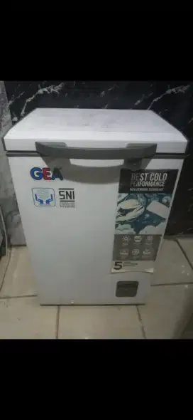 Jual bu freezer box kapasitas 100 liter merk GEA