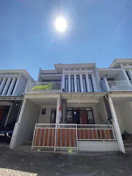 Dijual Rumah Modern Siap Huni Dalam Cluster Candi, Lowokwaru Malang