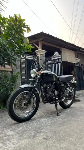 Yamaha Scorpio custom british style