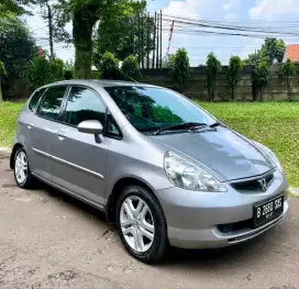 [KM.113rb] Honda Jazz GD3 i-DSI 1.5 CBU 2005