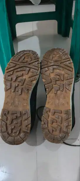 Jual sepatu Eiger Moamba size 45
