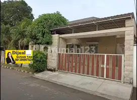 JUAL RUMAH Darmo Permai Timur Surabaya Barat Modern Minimalis Like New