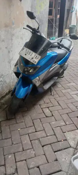 Nmax 2018 warna biru