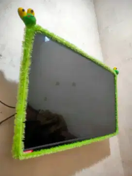 Tv Changhong 32 inch dan speaker polytron