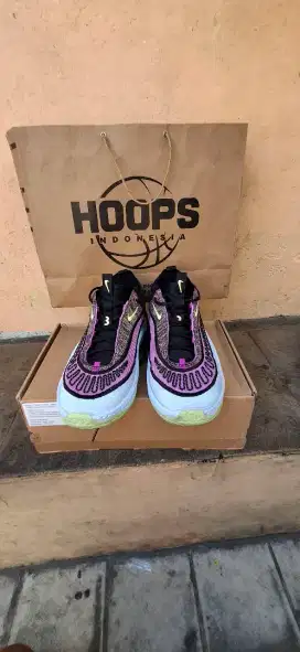 Nike cosmic united 3 original