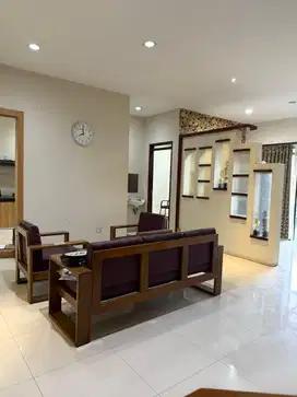 Rumah Mewah Nyaman Siap Huni di Singgasana Pradana Bandung