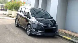 [ LOW KM ] Toyota Sienta Q 1.5 AT Hitam NIK 2019/2020