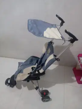 Stroller bekas pakai