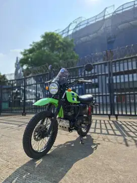 Kawasaki W175TR  2022