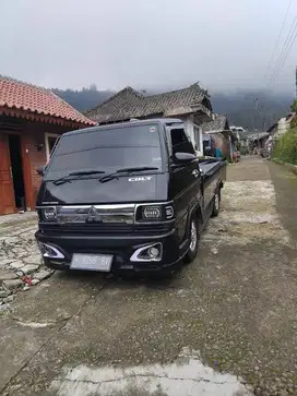 Dijual L300 black mbois tahun 2021 Solar