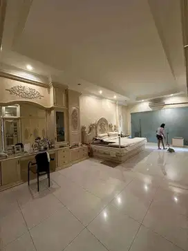 RUMAH CLASSIC MEWAH MARGOREJO INDAH