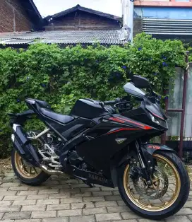 R15 V3 VVA BLACK MATTE