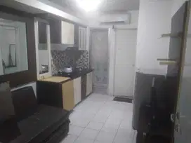 Disewakan apart tahunan kalibata city 2br hook ujung