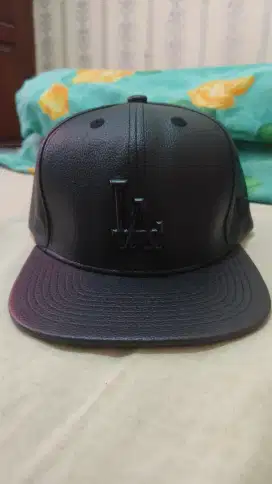 Topi Snapback kulit LA original