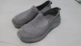 Sepatu sketchers wanita perempuan archfit air-cooled nomor size 38.5