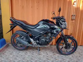 Honda CB 150R street fire 2014 (K15)