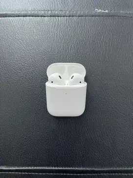 Airpods Gen 2 with Case