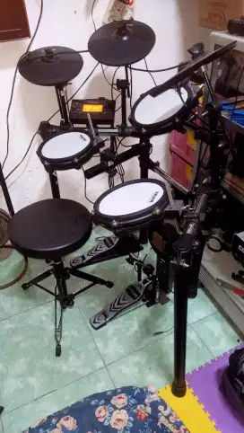 Drum elektrik NUX-DM210 siap pakai