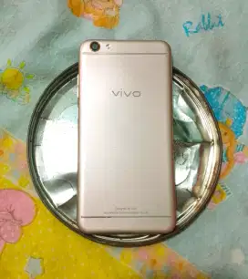 Vivo Y71 , 4G Ram 3/32 gb model panjang Sehat
