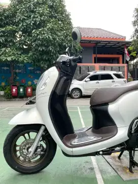 Scoopy Prestige 2022 km 12rb