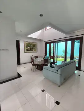 Jual Cepat Rumah Dekat UGM Dalam Perumahan Mewah, 5 kamar SHM